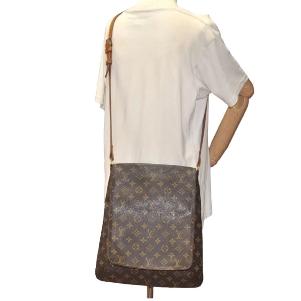 Authentic Louis Vuitton Musette GM Monogram Crossbody Handbag (2014)